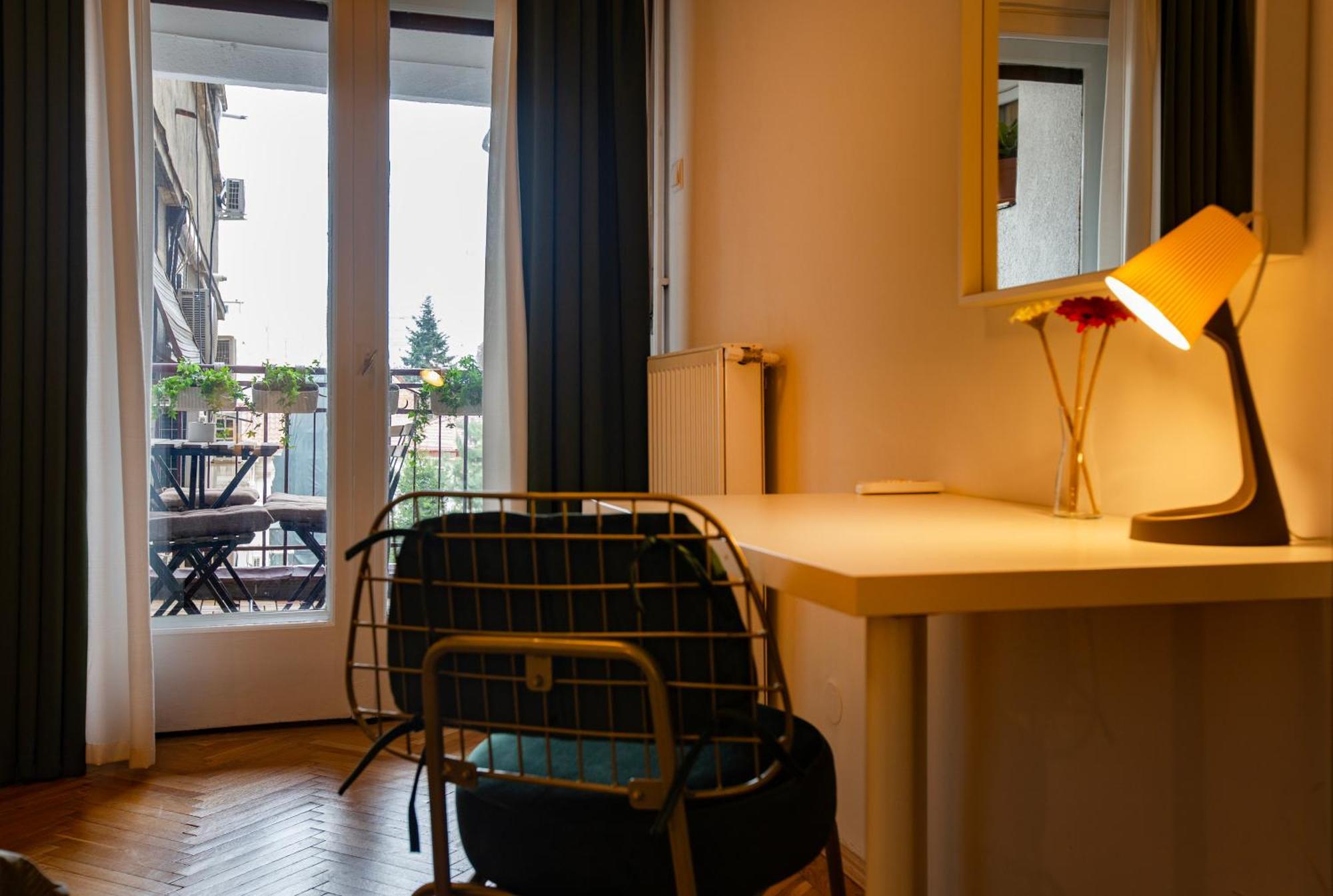 Ultracentral Hong Kong 3 Bdrm Apartment ブカレスト エクステリア 写真