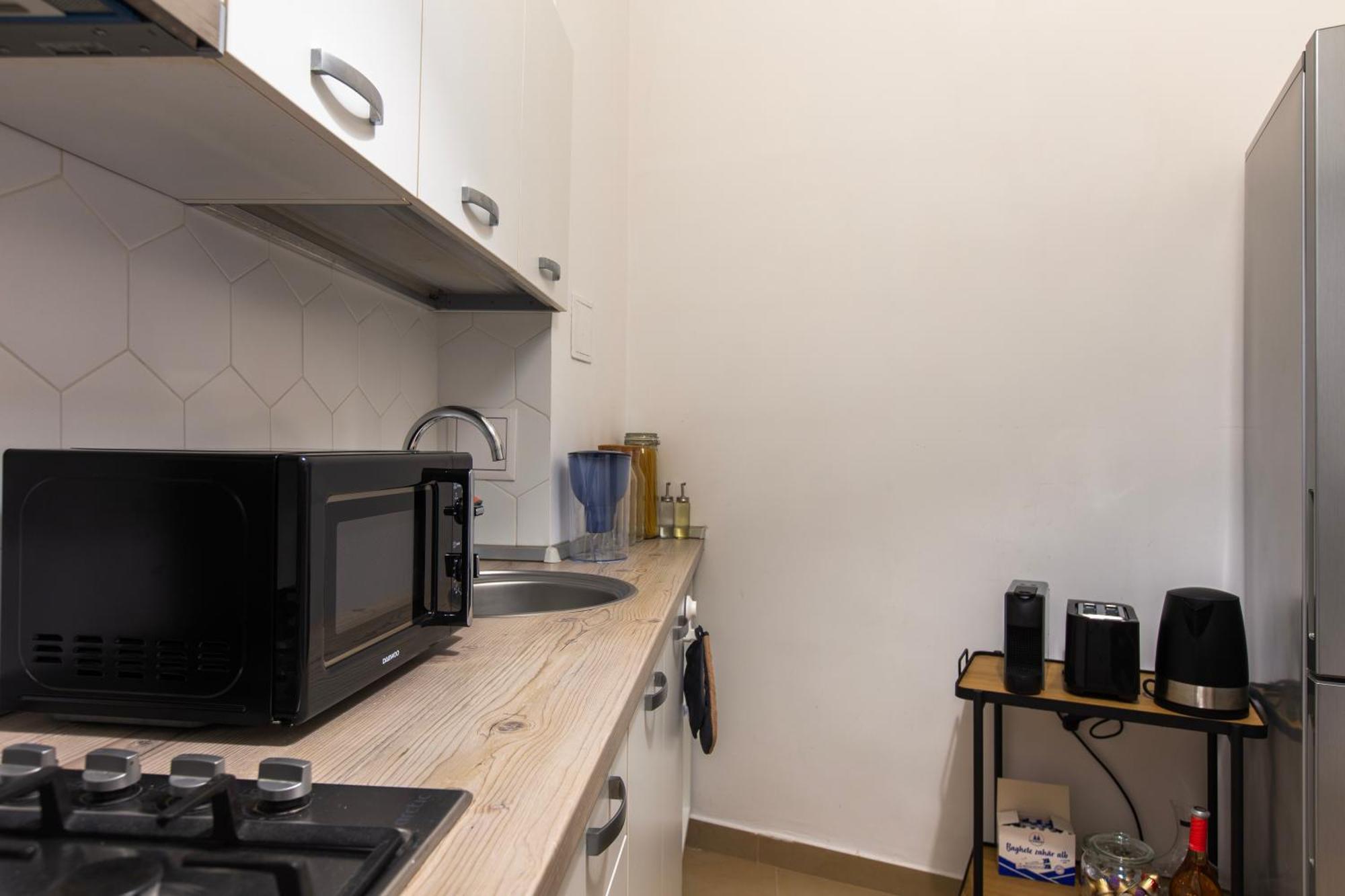 Ultracentral Hong Kong 3 Bdrm Apartment ブカレスト エクステリア 写真